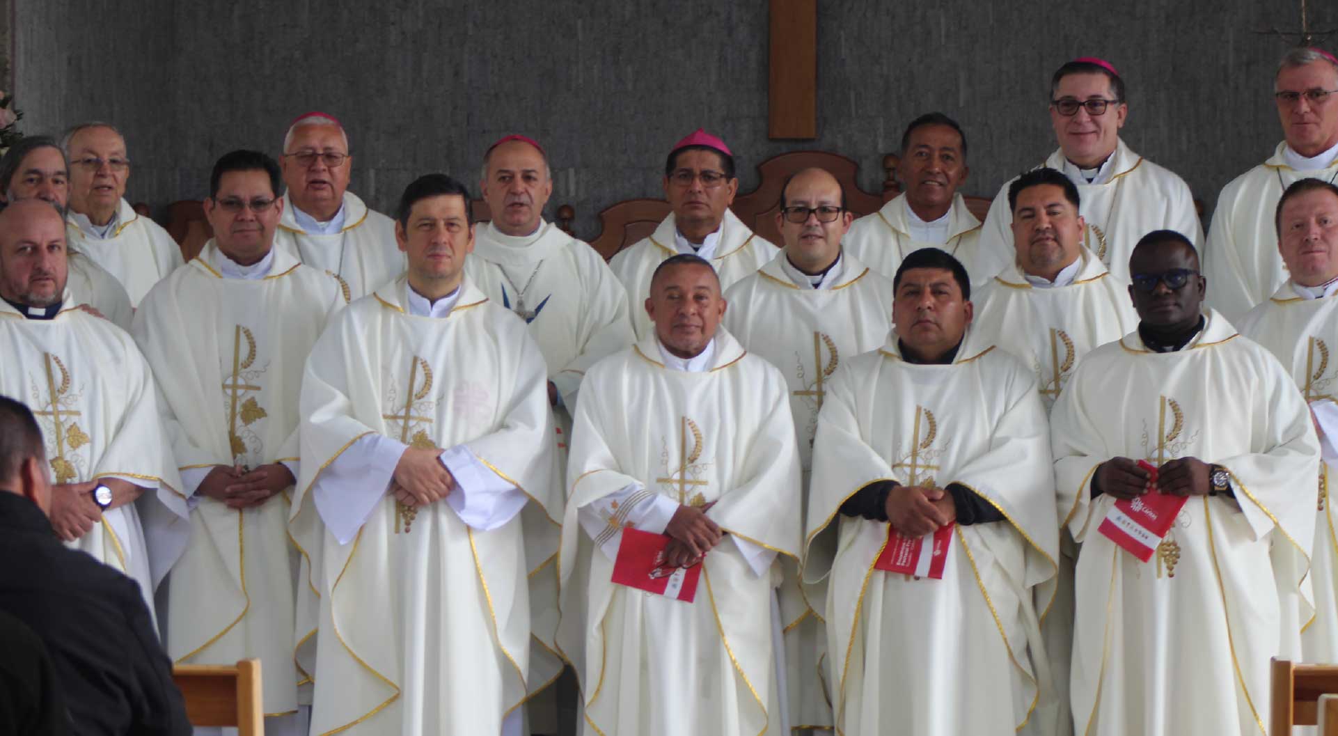 foto monseñor 4
